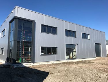 2-onder-1-dak bedrijfshal